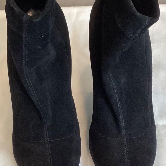Brian Atwood Booties with Stiletto heel and Zipper in Back in Black Suede size 8 - Picture 4 of 6